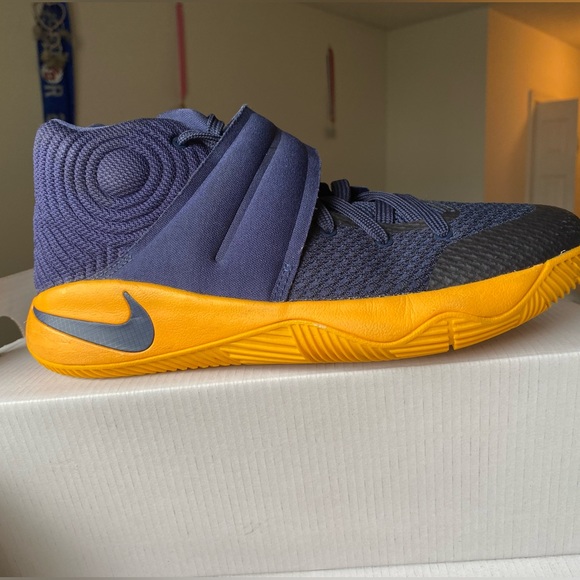 Nike Kyrie 2 - Picture 5 of 12